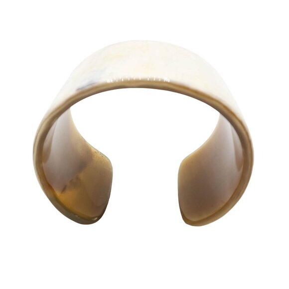 Neutral Acrylic Faux Horn 2" Wide Cuff Bracelet Boho Beachy Unsigned - Picture 5 of 6